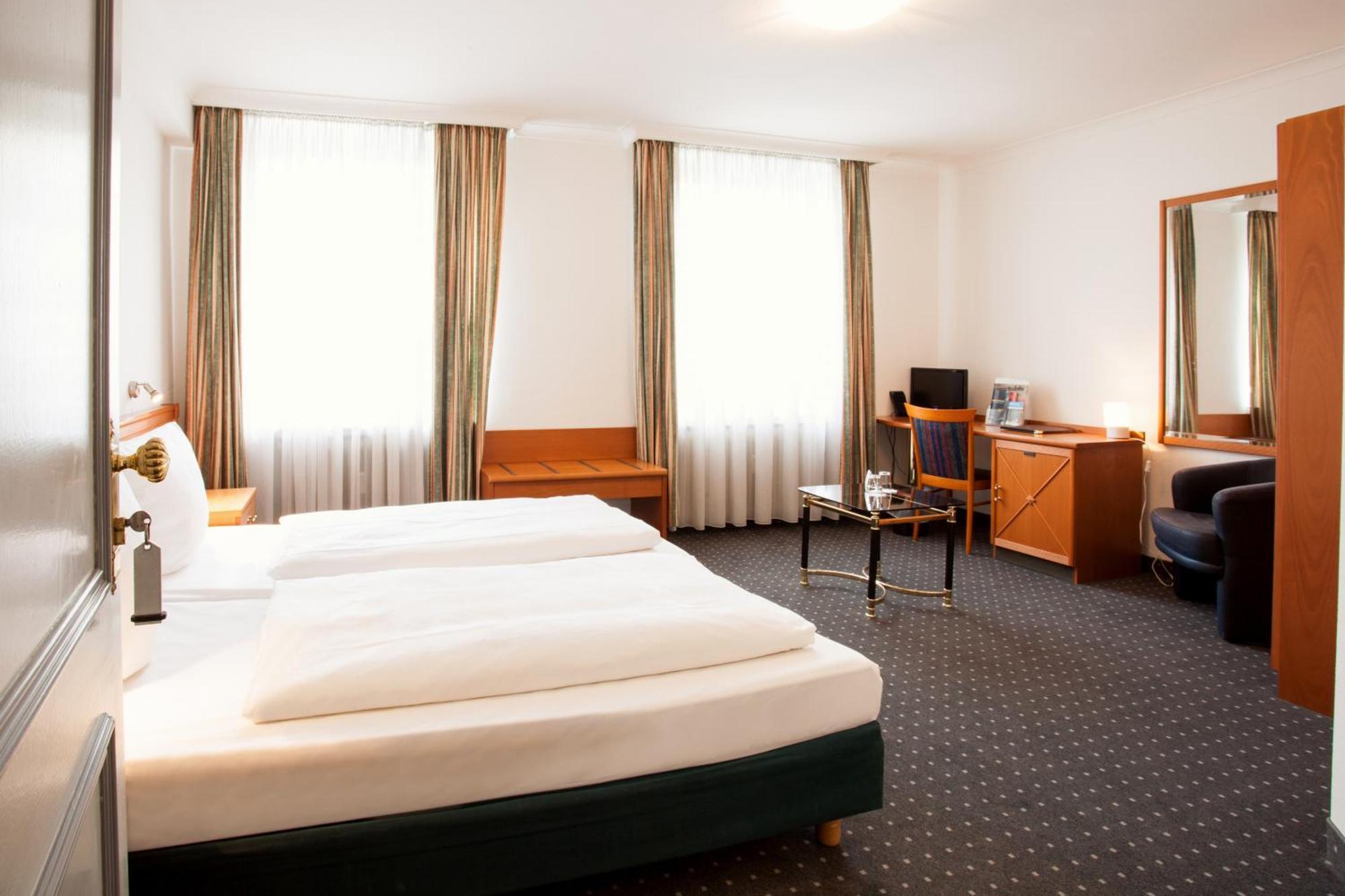 Ina Hotel Royal Cologne Luaran gambar