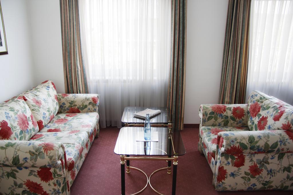 Ina Hotel Royal Cologne Luaran gambar