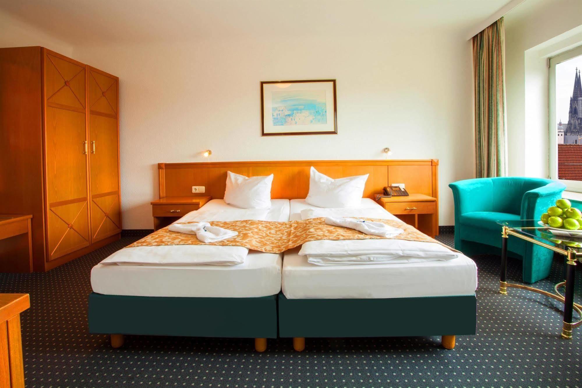 Ina Hotel Royal Cologne Luaran gambar