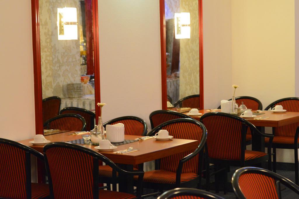 Ina Hotel Royal Cologne Luaran gambar